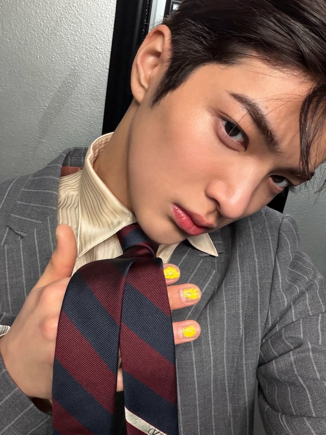 無法承受😔🤚🏻
-
i-D