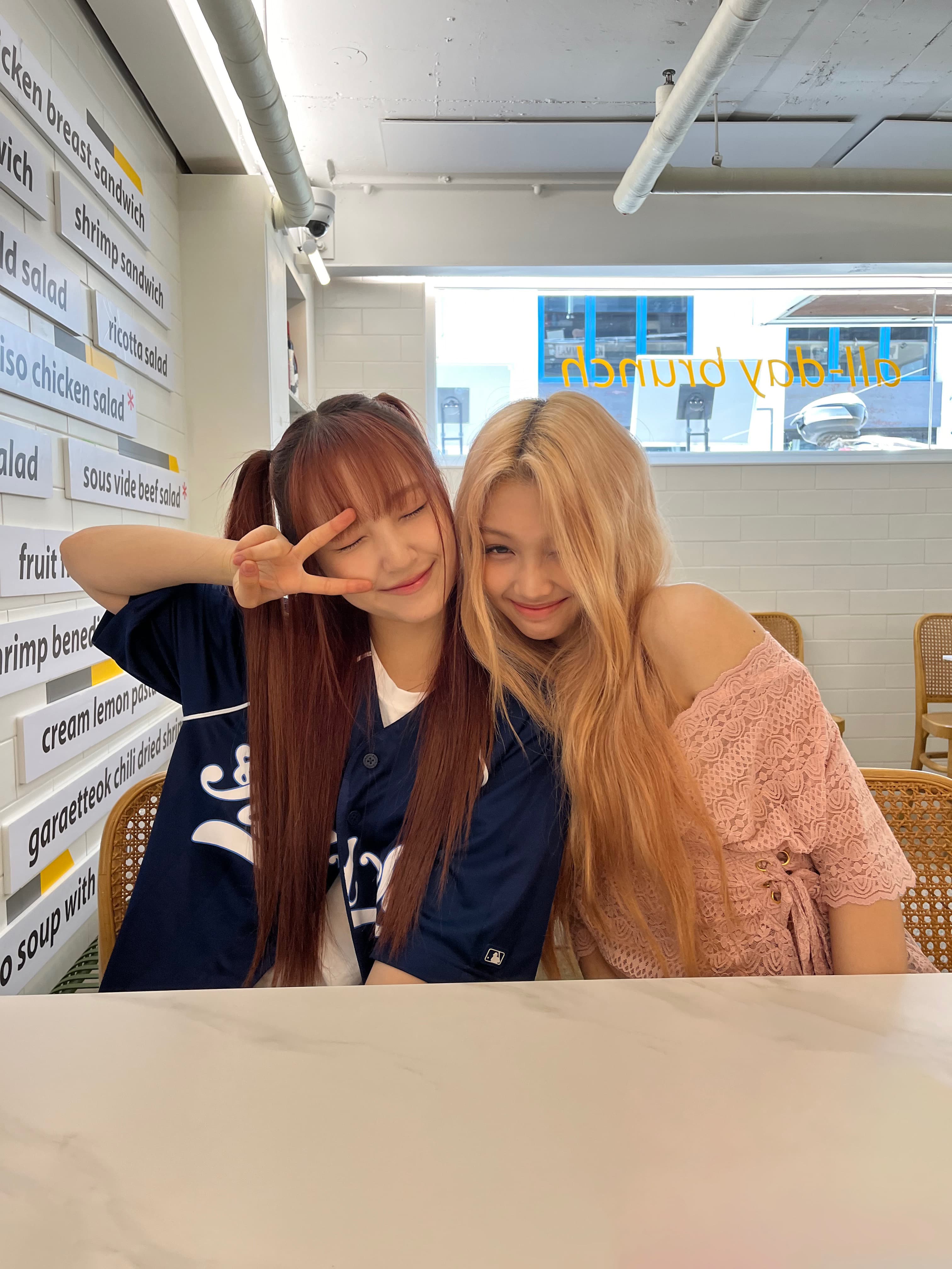 유니스 1주년💕🍭🛼
엡떠~!! 앞으로도 잘 부탁해요🫶💕
えばーあふたー！いつも本当にありがとうございます！これからもよろしくおねがいします💕🎂
Ever After!! thank you so much
I love you💕💕

유니스~ 엡떠~ 사랑해~!!🫶