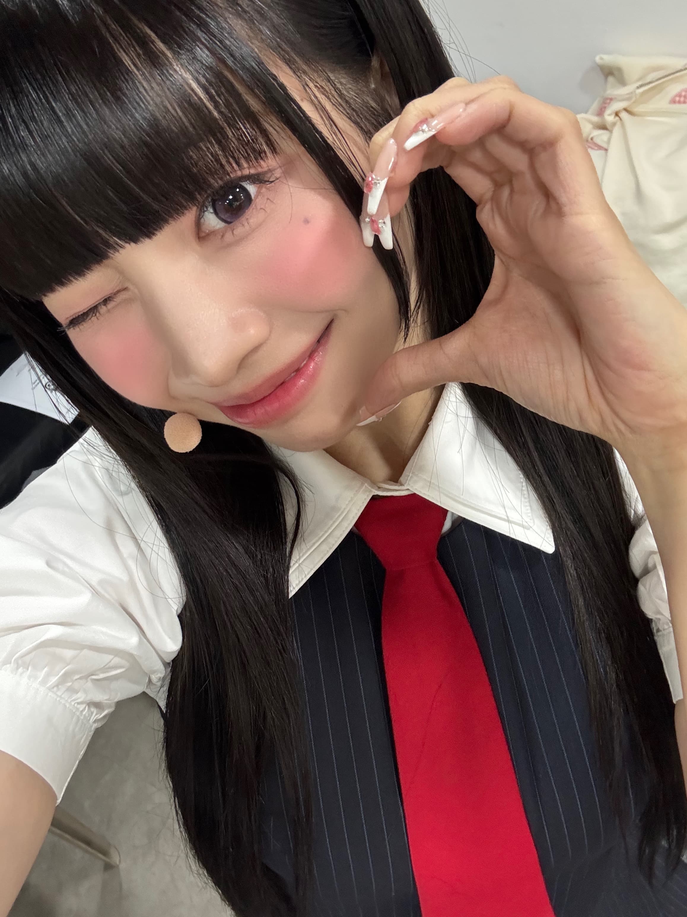 엡떠!!! 
SWICY 어때요??
열심히 준비한 SWICY를 드디어!!! 엡떠들한테 보여드릴 수 있어서 정말 행복해요💕💕 나나의 SWICY한 모습이랑 이번 활동도 많이 많이 기대해주세요!🫶 