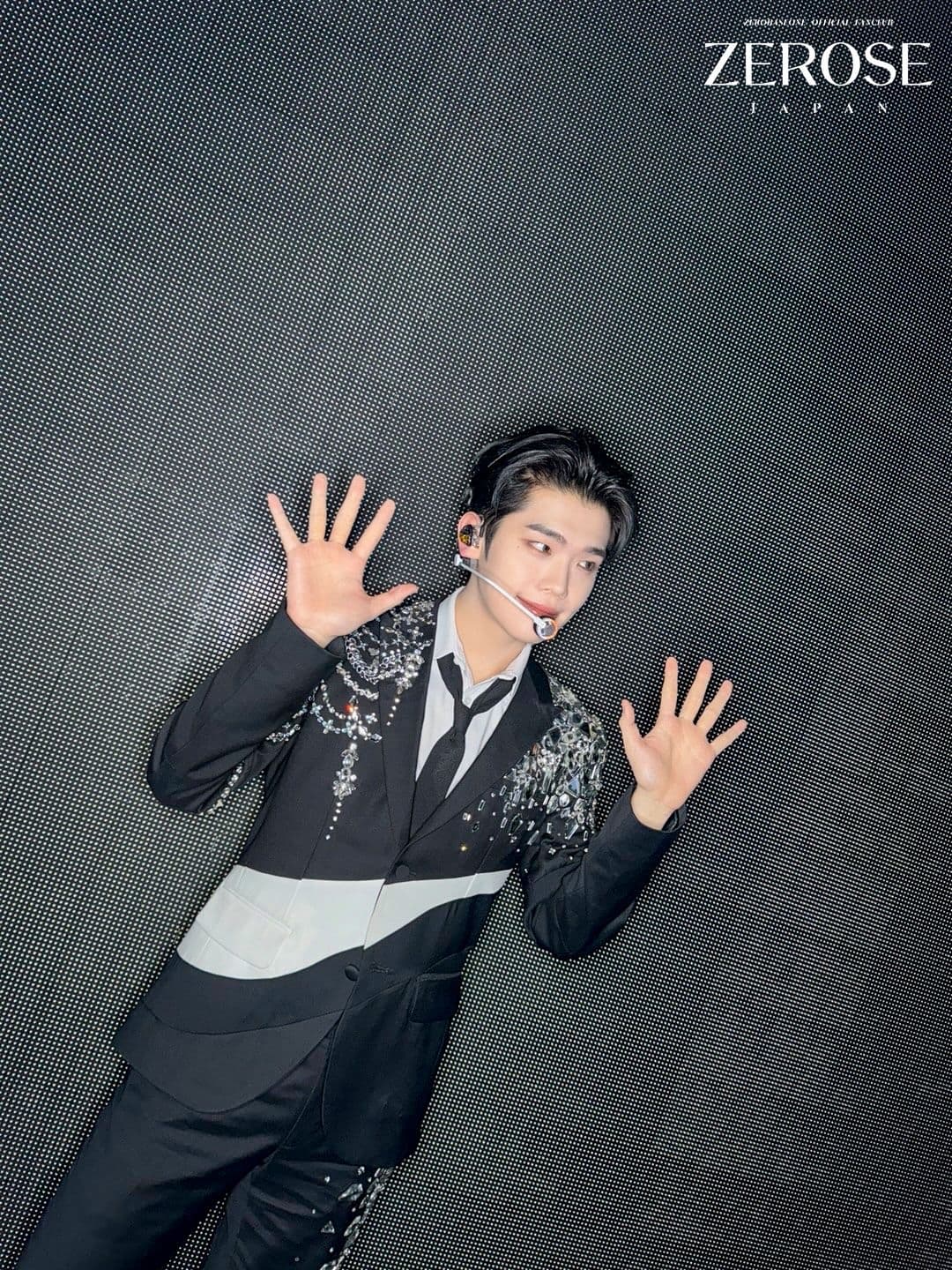 2024.12.14
KIM TAE RAE
ZEROSE~！

ZEROSE~ また素敵なPREZENTで皆に会いに行くから、それまで体調に気をつけて、健康に待っていてね！
それから僕達のツアーを思い出しながら、幸せなことだけを考えて！
美味しいものもたくさん食べて、いつも笑って過ごそう！￼