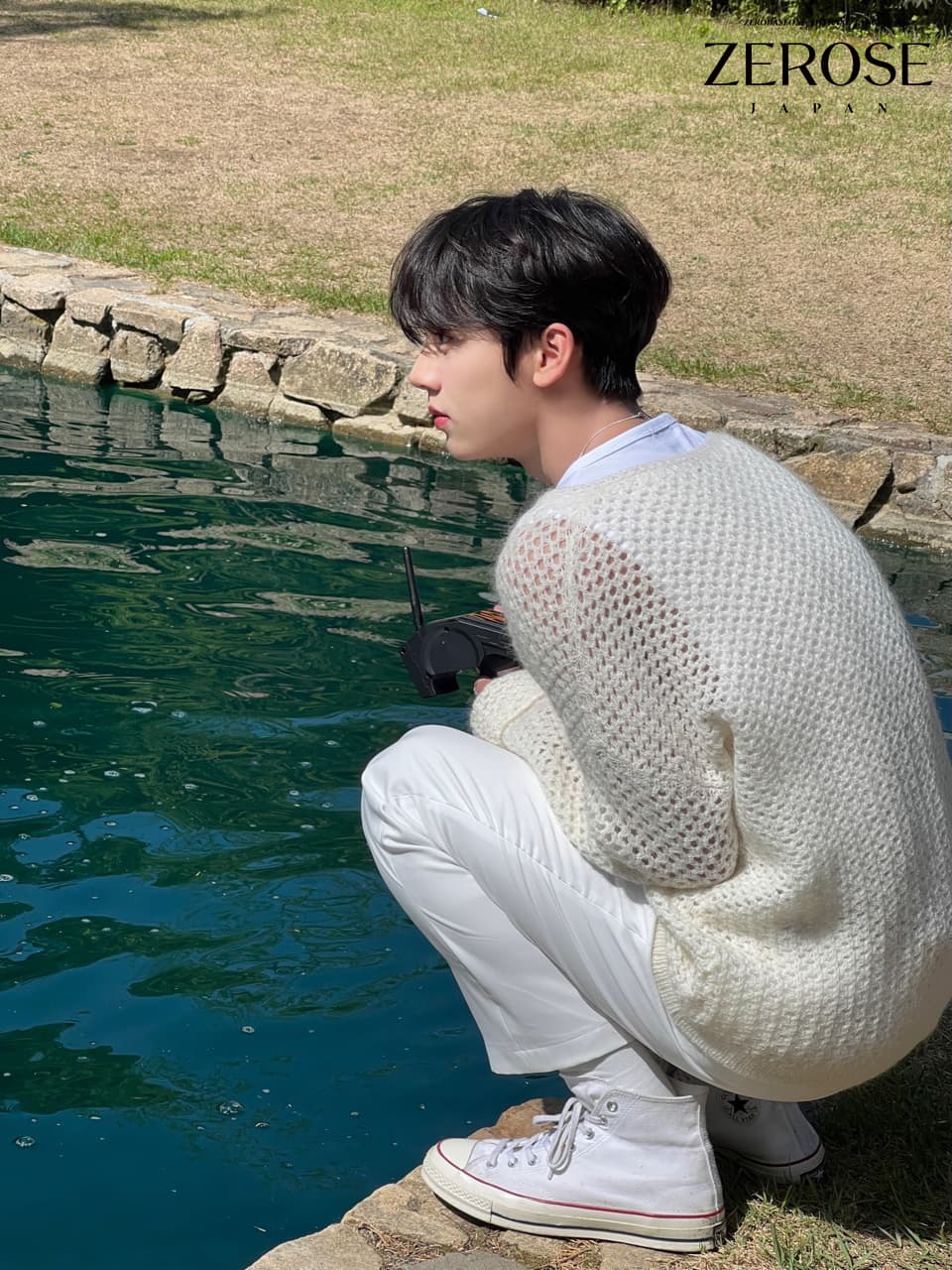 2024.02.15
HAN YU JIN
こんにちは。ハンユジンです!!
日本デビューが本当に楽しみで私も熱心に準備しています 早く会いたいです。
ビハインド写真をZEROSEにお見せします!
最初の写真は「Back to ZEROBASE」フィルム撮影の時!!
マシュー兄さんのシーンを撮影している時に僕がボートを操縦しているところを撮ってくれました(笑)
2枚目の写真は多分MAMAの時..??
3枚目の写真はGolden Disc Awardsのリハーサル中だと思います。
最後の写真はマンネズYoutube撮影の時の写真です。
見てくれてありがとうございます。
もっとカッコいい姿で会いに行きます!