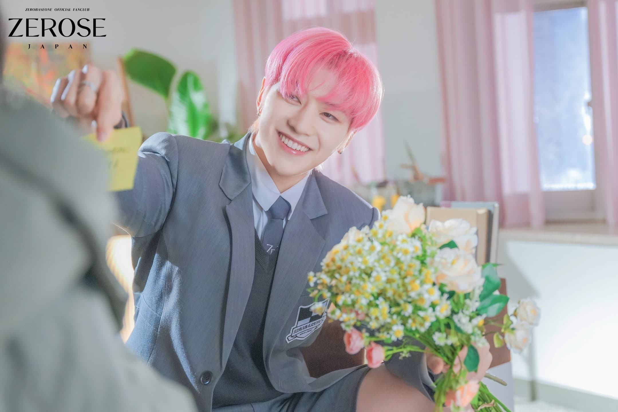 2024.04.27
'ゆらゆら -運命の花-' MV Behind Photos Vol.2（1）