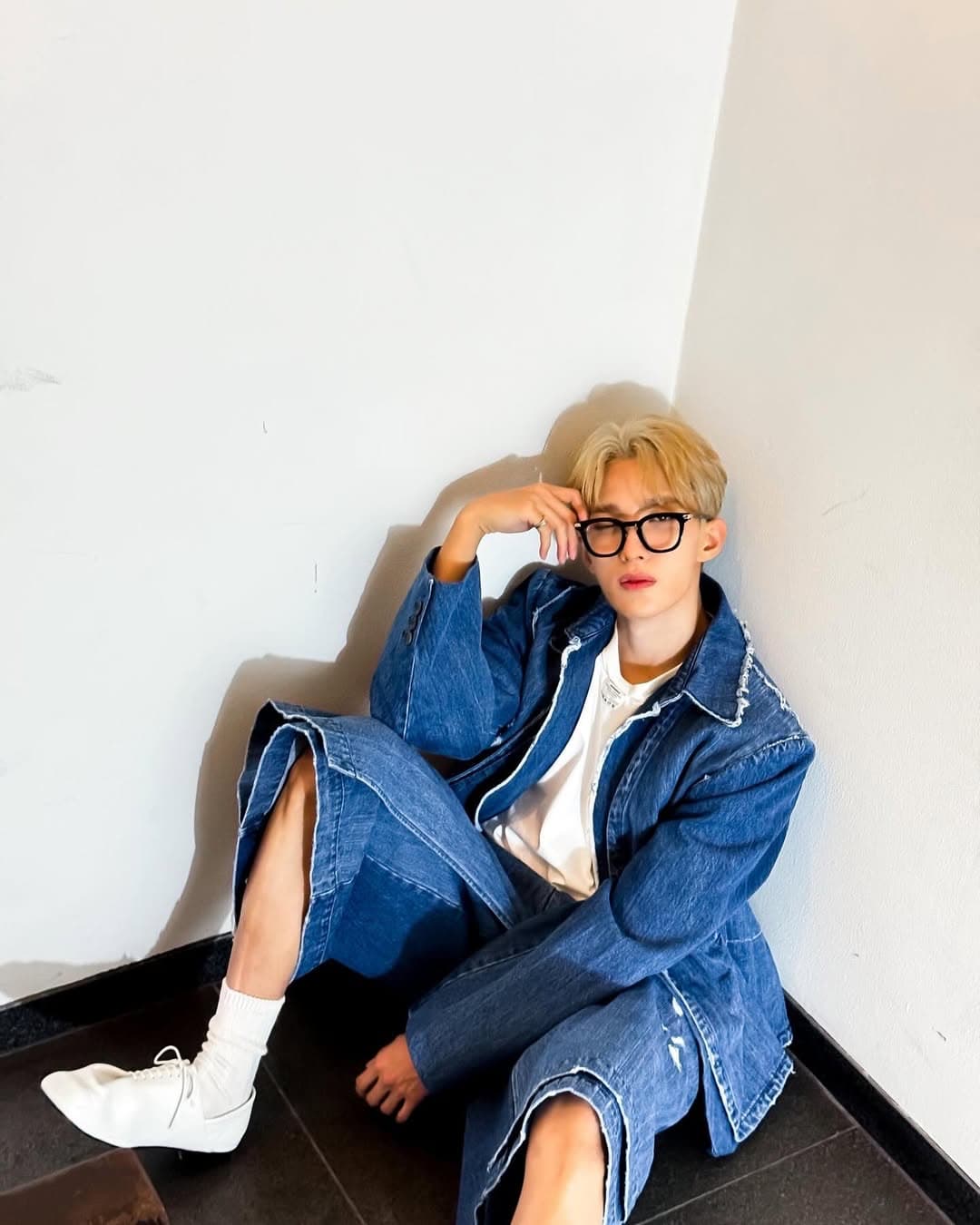 옷이 넘 맘에드는군🤓

-240324