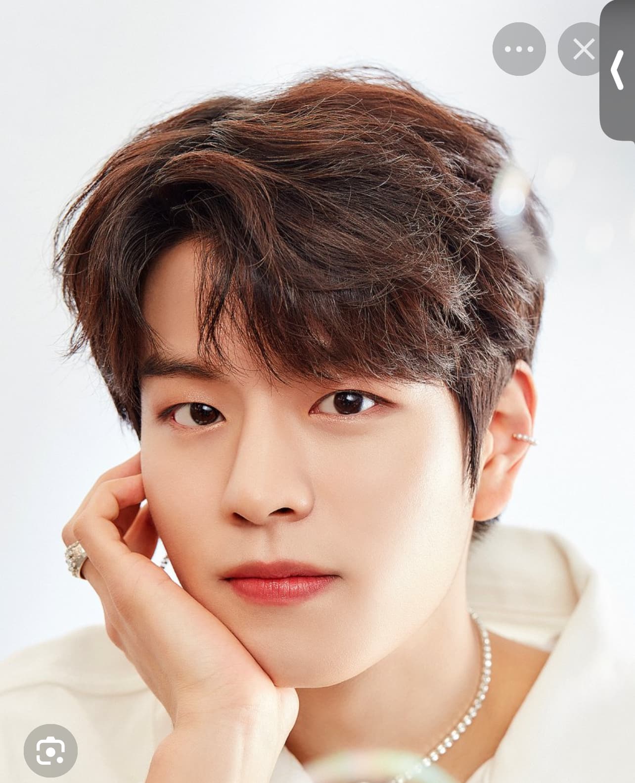 Seungmin in the building