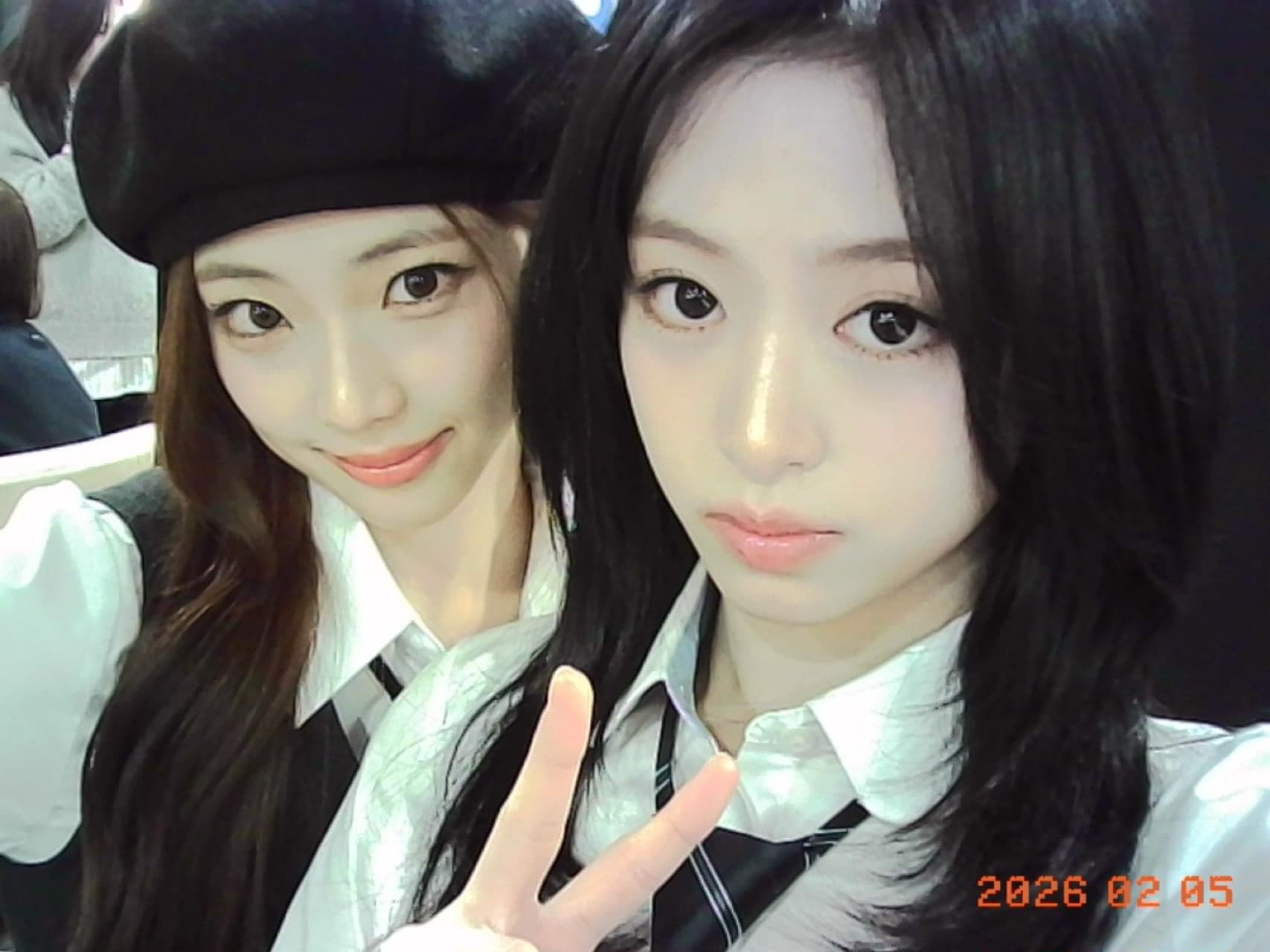 AHYEON TO RUKA:

생일 축하해 
올 한 해가 언니에게 예쁜 순간들로만 기억될 수 있게 
옆에서 노력하고 응원할게
언제나 고맙고 사랑해 우리한테 와줘서 고마워🤧🫶
(늦어서 미안합니다)