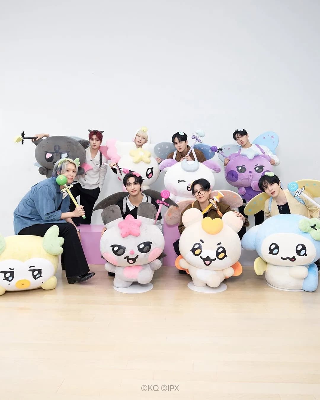 MIGHTEEZ新系列形象照