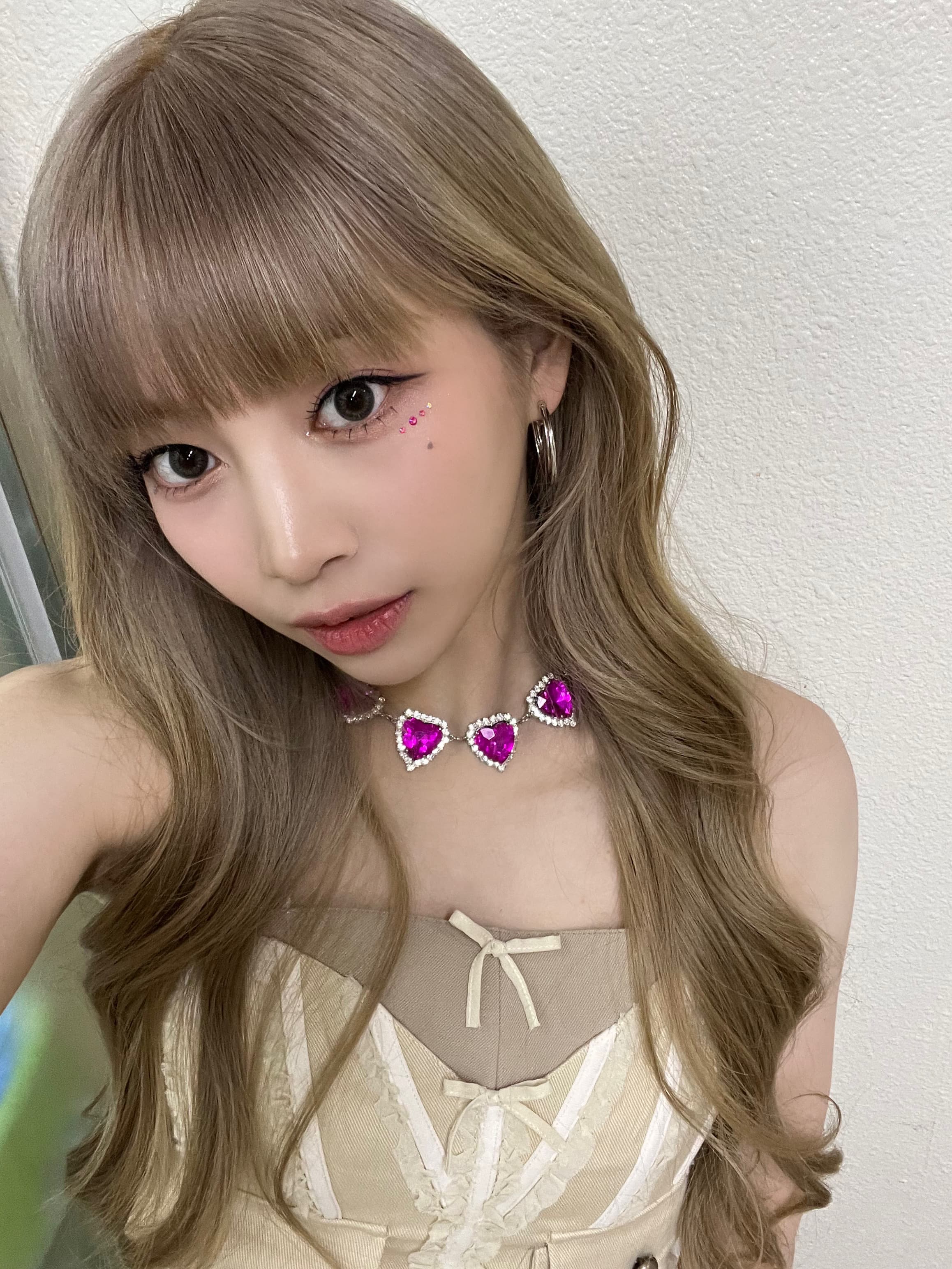 여러분~!!!
오늘의 뮤직뱅크 무대 어땠어요??🫣
저는 지난주 뮤직뱅크보다 조금 성장한 것 같아서 기뻤습니다!☺️
오늘도 고생하셨습니다!!!