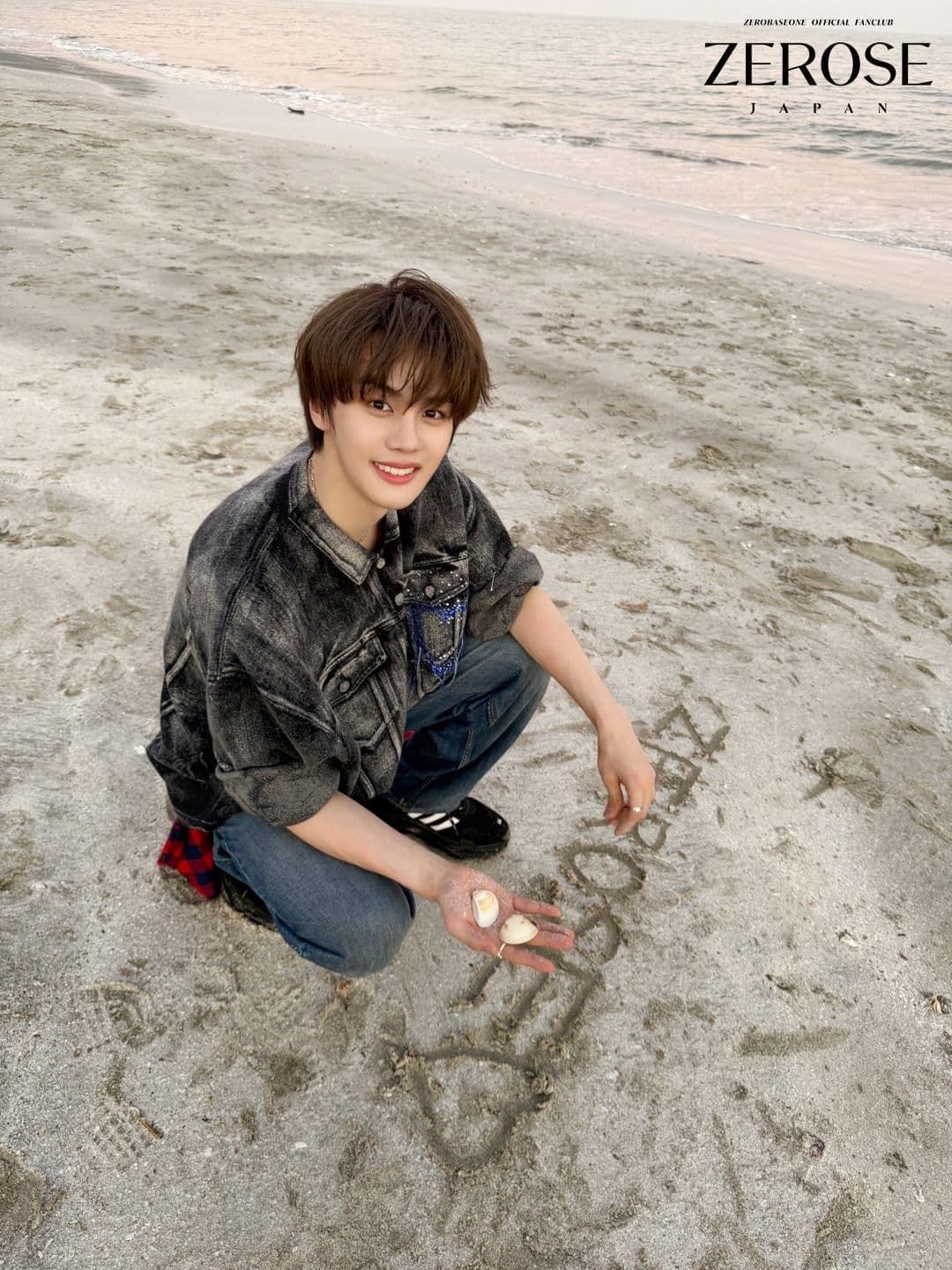 2025.02.27
KIM GYU VIN
5枚目のミニアルバム!
ZEROSE!!!僕たちの5番目のミニアルバムの曲はたくさん聞いていますか?
ZEROSEが歌と僕たちの5集アルバムの活動で幸せになれたらいいなㅎㅎ
そしてNOW OR NEVERのようにZEROSEがプレゼントのような曲で、聞いてストレス解消できると思える曲だったらいいなㅎㅎㅎ
今回の活動もたくさん喜んでもらえたら嬉しいし、早く会えることができたらいいなㅎㅎㅎ
最近の少しずつ暖かくなってきているので、散歩してきれいなものをたくさん見てくださいㅎㅎㅎㅎ
今日もたくさん愛してます🩵🩵🩵🩵