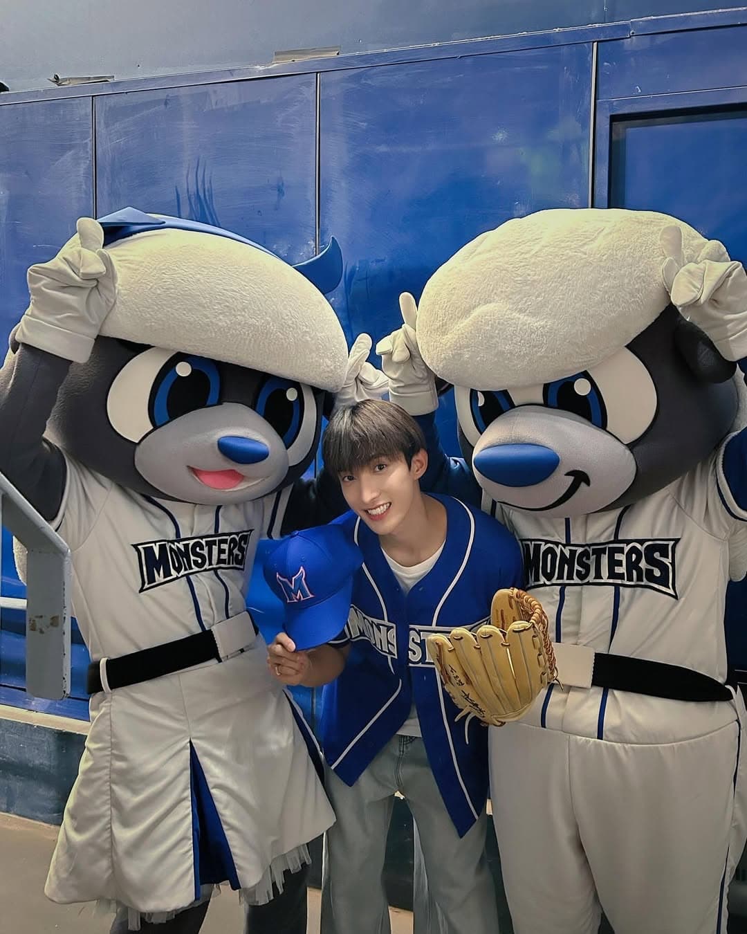 최강 야구⚾ 영광스러운 100회에 초대해 주셔 감사합니다¨̮ 쩨강쩨강 몬스터즈 앞으로도 파이팅 ๑˃̶͈̀Ⱉ˂̶͈́๑ 응원합니다!

-241001