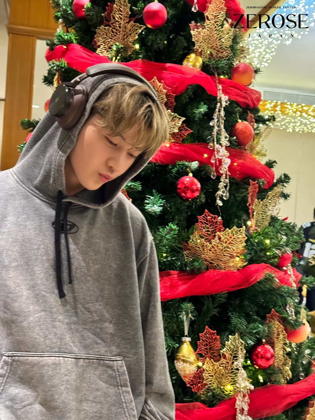 2024.01.09
SEOK MATTHEW

ZEROSE~~~ Happy new year!
今日幸せな時間を過ごして
いつも健康で
美味しいご飯たくさん食べて!
どれだけ頑張ったかよくわかっているからすごく誇らしいよ, あなたは本当に最高です 😍
I love you~
(最後の写真2枚のストーリー: あなたが僕にずっと愛をくれるなら... 抱きしめて攻撃するぞ!)￼