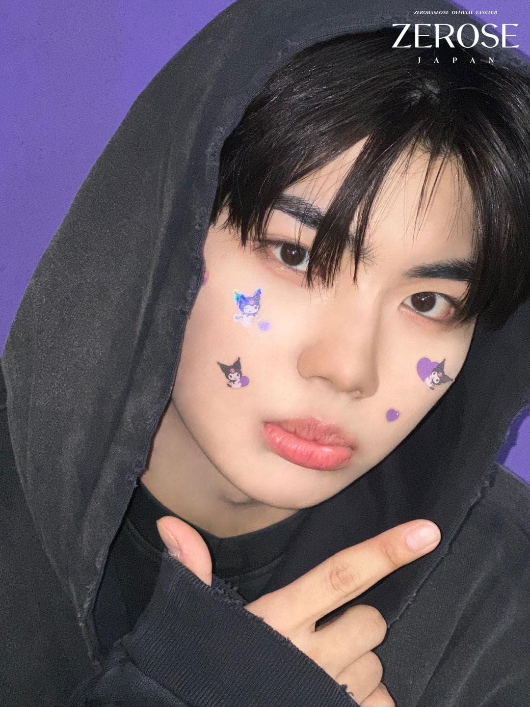 2023.11.27
PARK GUN WOOK
ZEROSE ! 僕たちが初めてのカムバックをしました。
デビューアルバムからたくさんの愛をくれたZEROSEのみなさんに恩返しするために一生懸命準備しましたが
みなさんはどんなコンセプトが1番気に入りましたか?
ZEROSEを守る騎手になって力強いパフォーマンスをお見せしましたが、本当に一生懸命準備していました。
個人的にも成長できる機会になりましたし、ZEROSEのみなさんも気に入ってくれたようで僕たちも気分が良かったです。
僕たちの今回のカムバックアルバムのステージを早く 日本でもたくさんのZEROSEたちにお見せしたいです。
MAMA Awardsでもすごくカッコいいステージをプレゼントするから楽しみにしてて!
残りの活動も一生懸命頑張るのでたくさん応援して、いつも健康に幸せに過ごしてください。
みなさんの幸せを僕が祈っています。またね 💙💙